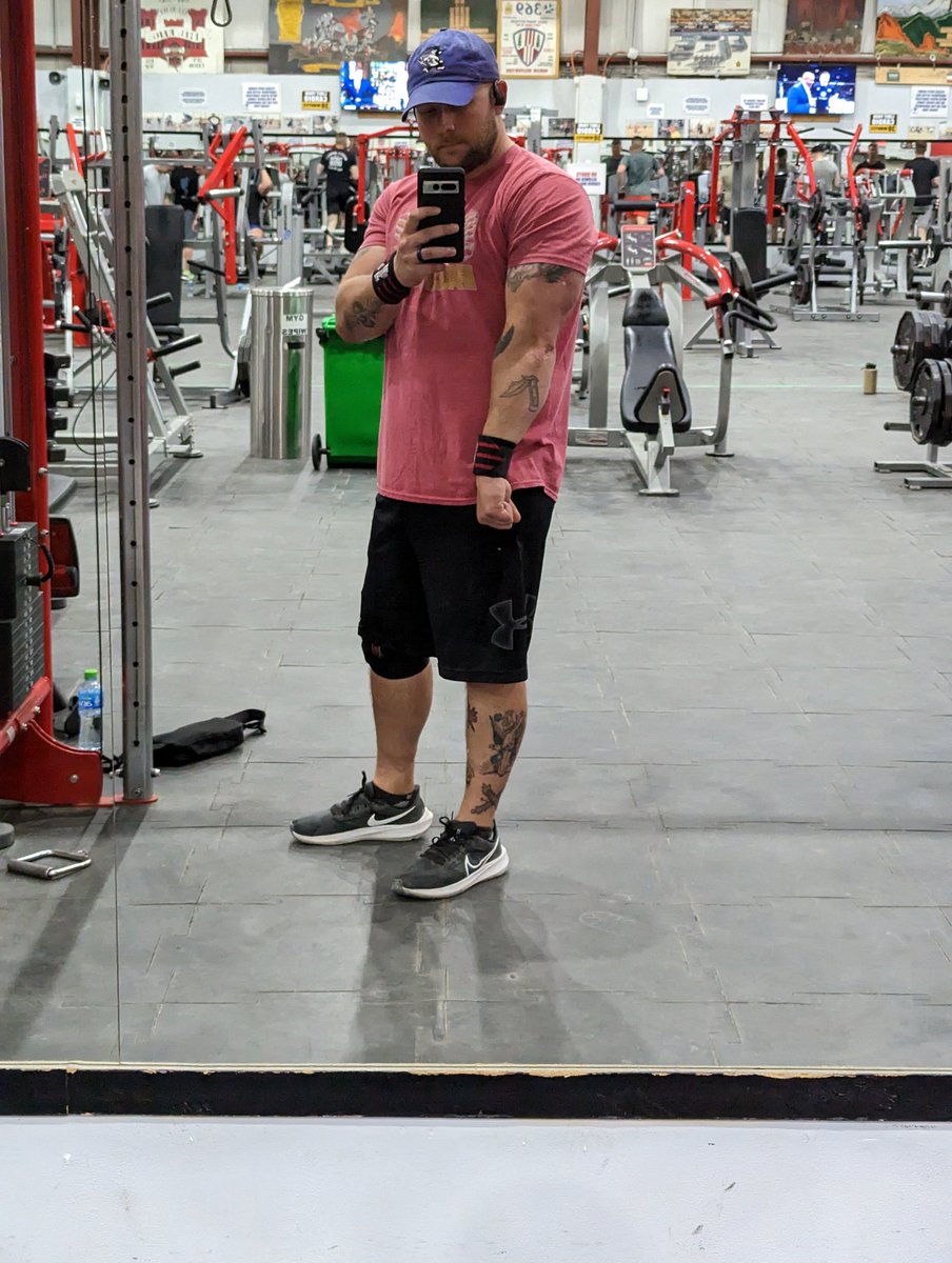 HuckFromKansas's tweet photo. Bandit has his video. All I have are gym thirst traps. #VoteHuck
For the record @Wet_Bandit_ is 1000000% my guy so if my anus is gonna get prolapsed by anyone I'm glad it's him https://t.co/DlSeAoiVOk