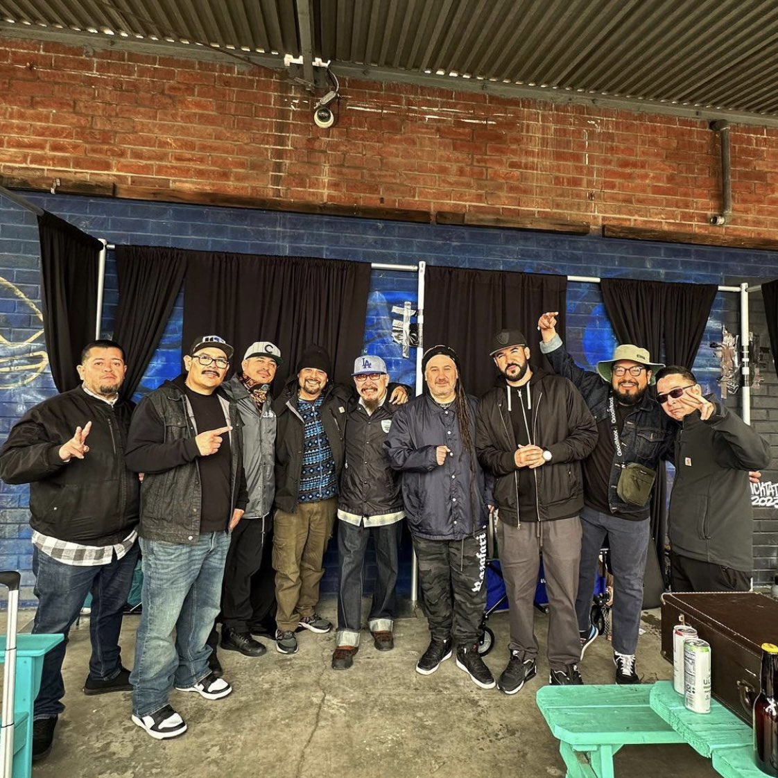 DestructLA's tweet photo. Yesterday was a good day.
salute to my familia @quintosolmusic #EastLos #Allday Live from the @srvntz #BackYardBoogie https://t.co/5ckQ5EubyP