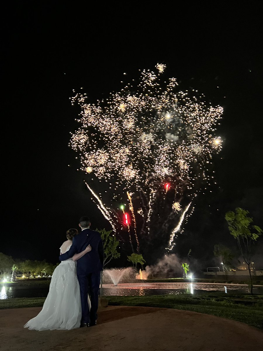 anthonyrayy34's tweet photo. “And they lived happily ever after.”
#ForeverAntEmber https://t.co/p2UcoeDZEr