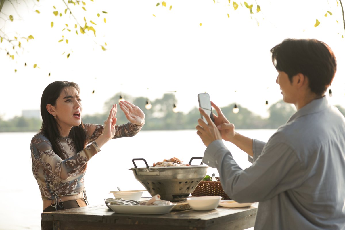 onehdthailand's tweet photo. "นี่พี่เวไปกินหมูกระทะไม่ชวนเจนเหรอคะ อ๋อ เจนคงเป็นแค่เด็กฝึกงานคนนึงที่พี่เวไม่สนใจ ไม่เป็นไรค่ะ เดี๋ยวเจนไปชวนพี่ๆฝ่ายอื่นกินก็ได้ค่ะ เห็นเค้ามาชวนเจนไปตั้งแต่เที่ยงแล้ว" #รักร้ายEP1 https://t.co/UMwdFTRc3B