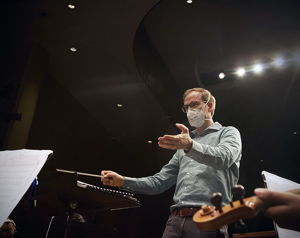 Students who are planning on entering the <a href="/nationalJEA/">JEA</a> photo contests that are part of the National Student Media Contests for San Francisco should check out recognized entries from past conventions at <a href="/SmugMug/">SmugMug</a> — jeaphoto.smugmug.com DEADLINE: March 27.