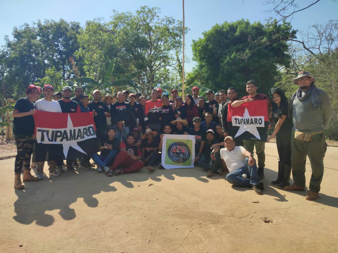 Con muchas alegrías y el morral lleno de formación culminó el taller de Mando y Conducción en el eje 1 del <a href="/BloqLlanero_MRT/">BloqueLlaneroAmazonico_MRT</a> conformado por los estados <a href="/GuaricoMRT2/">X Oficial TUPAMARO GUÁRICO</a> @Apure_Rebel_MR <a href="/AmazonasMRT2/">AmazonasMRT</a> .
por parte de la CNF.
#ComunaYProducción
<a href="/NicolasMaduro/">Nicolás Maduro</a> 
#JuntosContrasLaCorrupción
