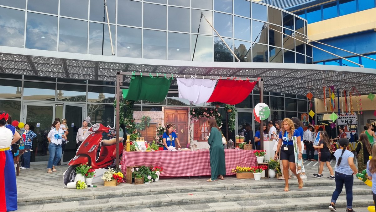 BSAKAbuDhabi's tweet photo. An amazing afternoon at our #BSAInternationalfestival  with over 30 countries represented. What a fabulous turnout. #BSAKCommunity #FriendsofBSAK https://t.co/gtQcc5LxWx