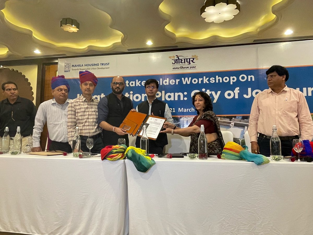 NRDC_India's tweet photo. At the #StakeholderWorkshop, Shri Atul Prakash, Commissioner of @NNJNorth signed a Letter of Intent with @NRDC_India and @mahilahsg to take forward the work on the Jodhpur #HeatActionPlan.
#ClimateAction #ExtremeHeat #HAP #ClimateResilience #publichealth #heatwaves https://t.co/iORgUUcj0E