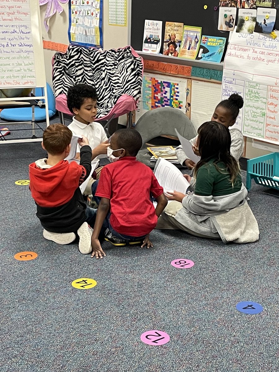 MrsMABishop's tweet photo. We enjoy reading plays to show off our expression. #petroskypirates https://t.co/1gm50bTKjt