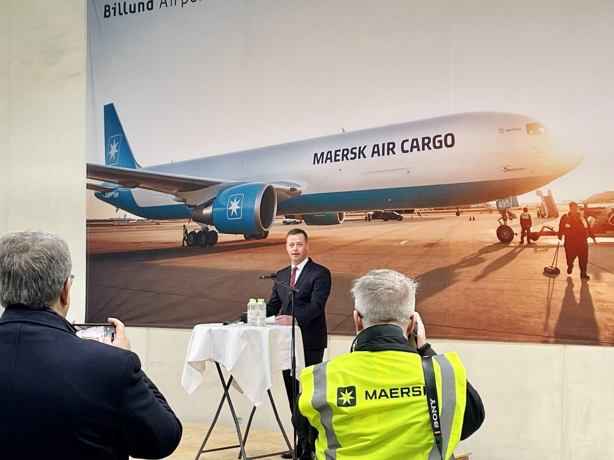 ThDanielsen's tweet photo. Mærsk Air Cargo åbnede i dag i Danmark - endda med direkte fragtfly mellem Billund og Kina ✈️ 
- Det er stort for Billund og for Danmark 💶
- Det betyder nye arbejdspladser 👩‍✈️
- Flere muligheder ↔️ #dkpol https://t.co/4mA39xF2LC