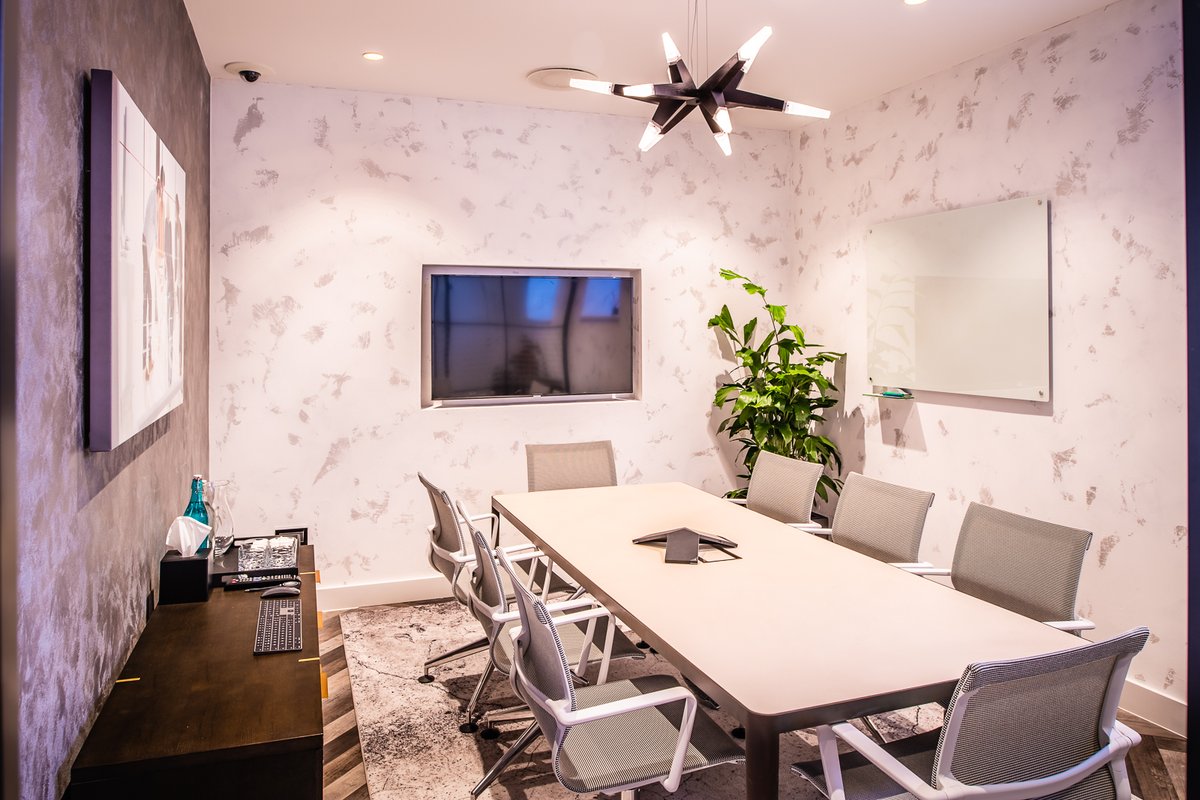 KeyIntDesigns's tweet photo. We approach the meeting rooms and offices differently. Here, we wanted the interior to support the practicalities of the space but in a beautiful, inspiring way. #interior #officedesign #officeinterior #keyinterioranddesigns https://t.co/LHX4gQYRk1