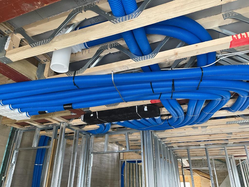 nilan_uk's tweet photo. First fix on one of our jobs completed. All radial duct run and secure, and box locations locations confirmed with the client. #ecohome #freshair #ventilation #mvhr #slservices #indoor #experts https://t.co/R8x5ya8D8j
