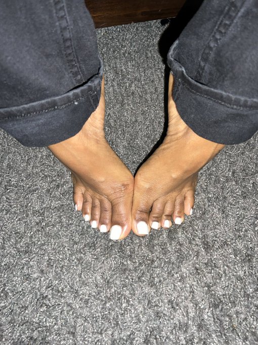 Rise &amp; Shine. Happy Monday 💎 https://t.co/7U6nZBISka<a href="/tag/freethefro"class="tags"><span>#freethefro</span></a>