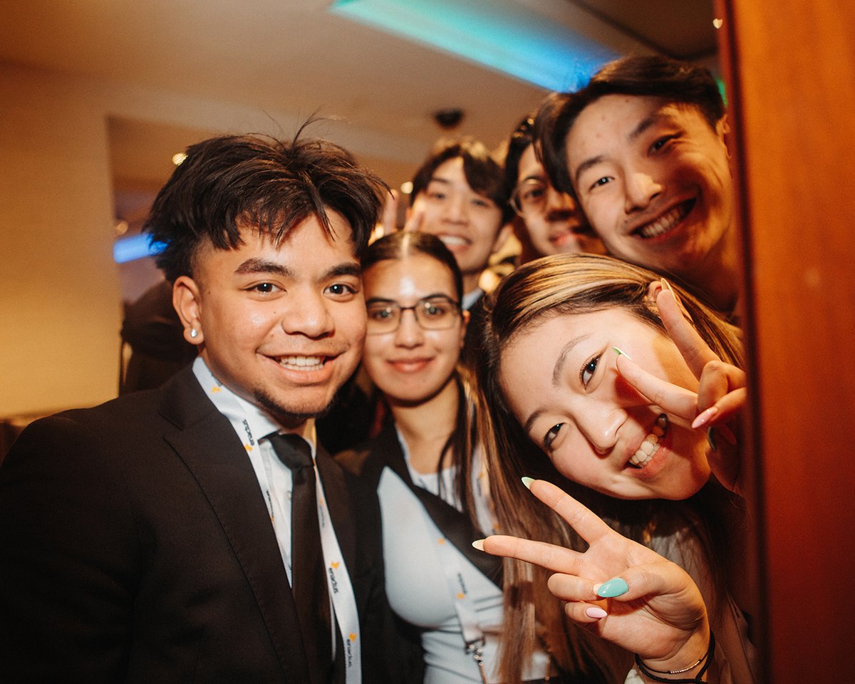 Enactus_Canada's tweet photo. Regionals got us feelin' like:
Thank you so much to everyone who came out and brought the ENERGY for #EnactusRegionals Western Canada! Photos from the event are now LIVE on our Facebook Page!
https://t.co/zc44ivemkB https://t.co/oa8DEVS5MX