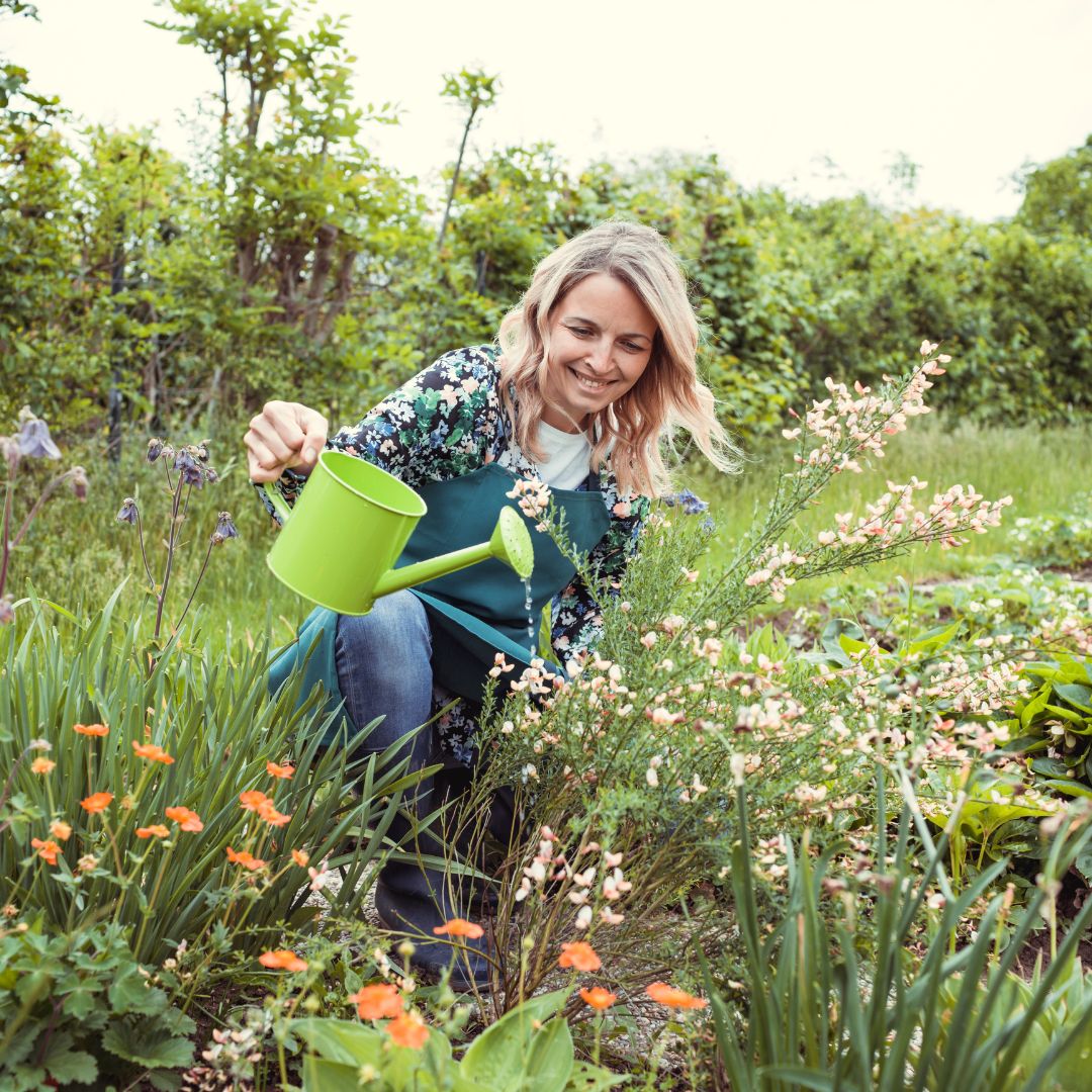 Efferdent's tweet image. HAPPY SPRING 🌷🌼 and happy gardening! #UseAsDirected  #spring #efferdent #firstdayofspring #springequinox