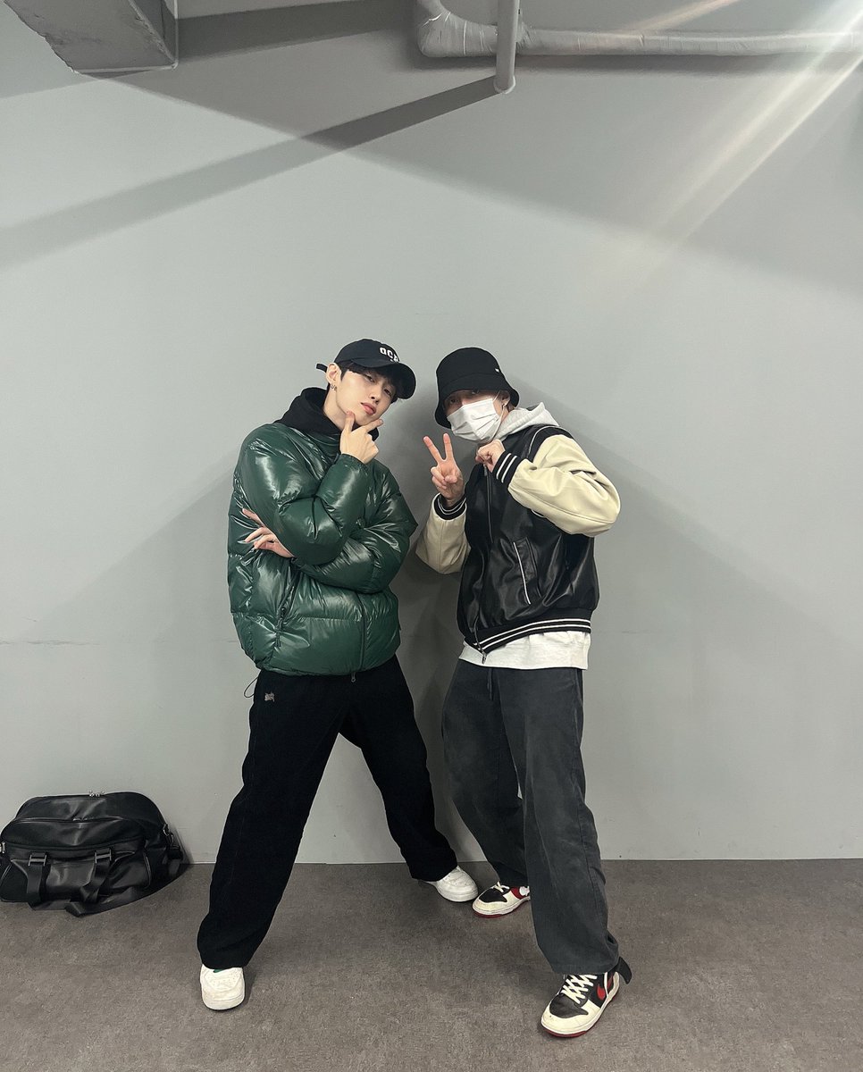 MontOfficial's tweet photo. 📣팀20시가  커버한다면,어떤곡 듣고 싶어요?
추천곡 받아요🫶 케이팝도 ㅇㅋ 팝도 ㅇㅋ힙합도ㅇㅋ

#팀20시 #빛새온 #로다
#피크타임 #PEAKTIME https://t.co/a6AvOp4t5F
