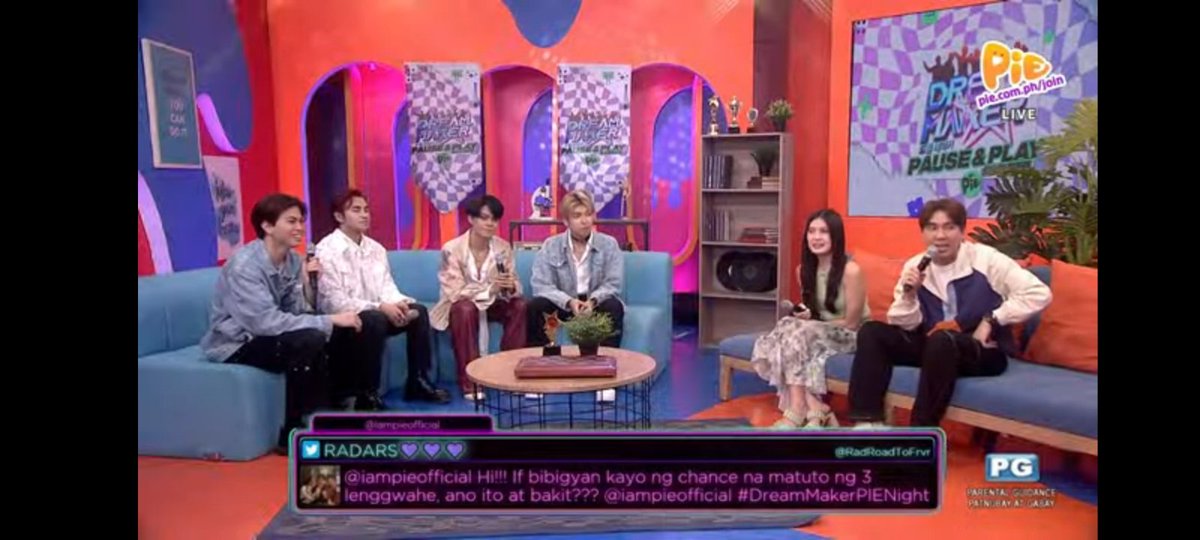 RadRoadToFrvr's tweet image. HUHU SA TAGAL KO NG PAGCOCOMENT EH DI KO INEXPECT NA TATLONG BESES SA ISANG EPISODE MAPAPANSIN YUNG TWEET KO😭😭😭 SABI KO KAHIT ISANG TANONG LANG YUNG MASAGOT EH OKAY NA EH PERO 3 TANONG😭😭HUHU SUPER NAKAKAKILIGGGGG

#DreamMakerPIENight
#HealthyPIEnightWithRADISH