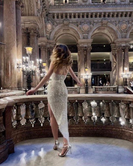 TheRegalFemme's tweet photo. Don’t adapt to the energy in the room, influence it ✨
#Energy #Female #Feminine #FeminineEnergy #GrowthMindset #Growth #Sigma #SigmaWoman #SelfDevelopment #PersonalDevelopment #Mindset #Motivation #Inspiration #HigherSelf https://t.co/AIUPEB4Vzd