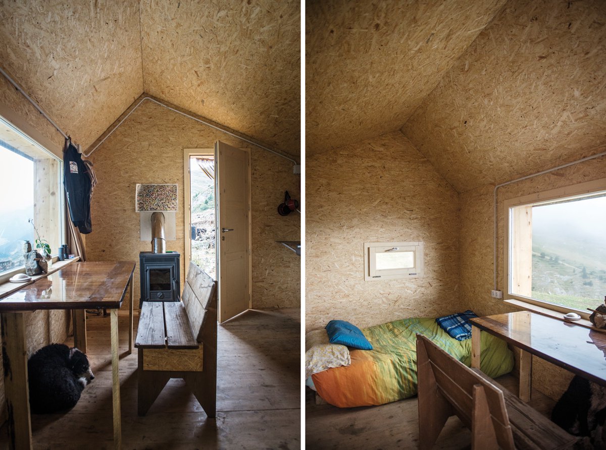 La vida del pastor que porta ramats a pasturar per la muntanya és dura. Per a fer-la més còmoda el 2015-16 l'arquitecte Josep Bunyesc féu dos refugis bioclimàtics de fusta, al Pallars Sobirà, per a donar aixopluc a pastors i gossos d'atura. Aquest n'és un.