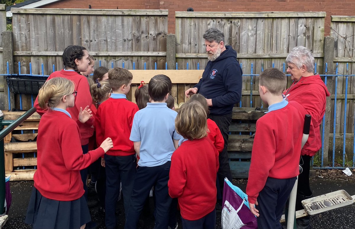 orrellnewfold's tweet photo. What a way to start STEM Week… our School Council have developed a living wall, to entice more insects into our grounds🐝#creatinghabitats #livingwall @NewfoldSTEM Thanks to Mrs May our Chair of Governors, Nanny Bloom🌺 Mr Smith and Mr McCann for all their help. https://t.co/n9ZTvBae7d