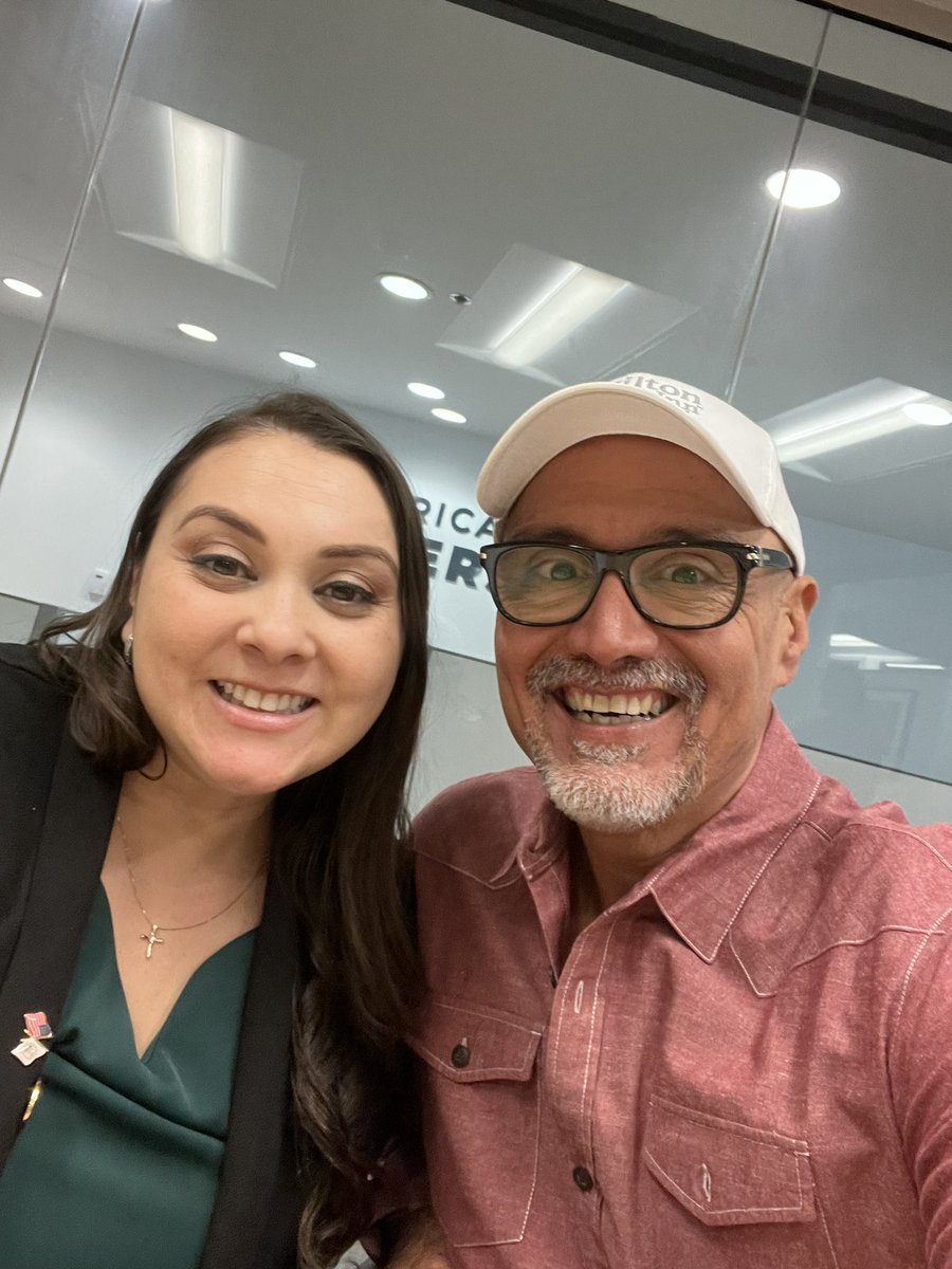 ChuckRocha's tweet photo. My friend @SANDRISCANO is running for congress in #RI2 special election this summer. She would be the 1st #Latina ever elected to federal office from #RI and only the second woman! Please donate below and help her make #HERstory https://t.co/XLuKW2kERH