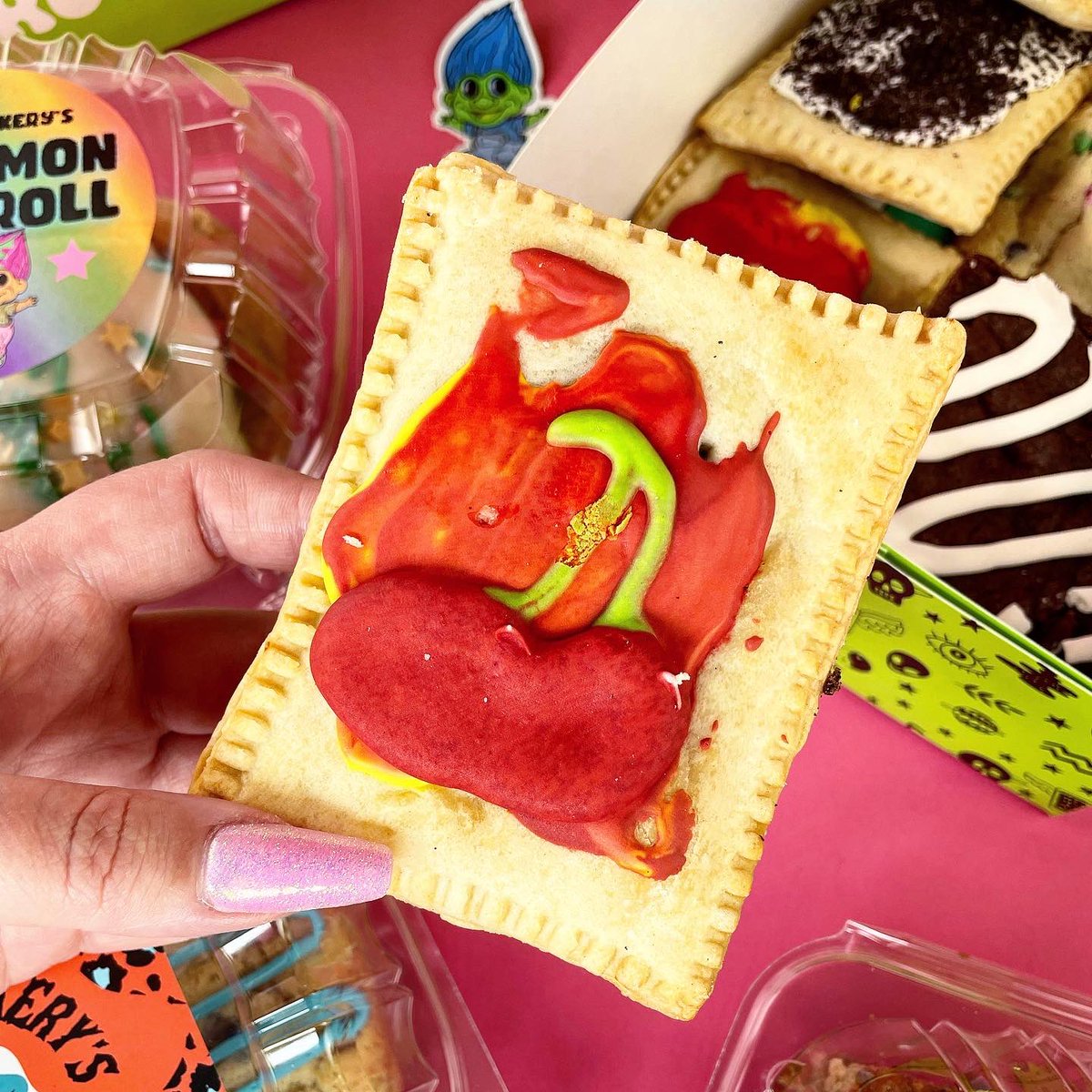 🛸 Check out my new post on #Astrotarts at #CosmicBakery in #Upland! 💫

▶️ FULL Post available at: yourneighborhoodvegan.com 🔗

#veganfoodie #veganeats #plantbasedfood #vegancommunity #veganfoodshare #veganlifestyle #plantbasedlifestyle #veganfood  #veganblogger