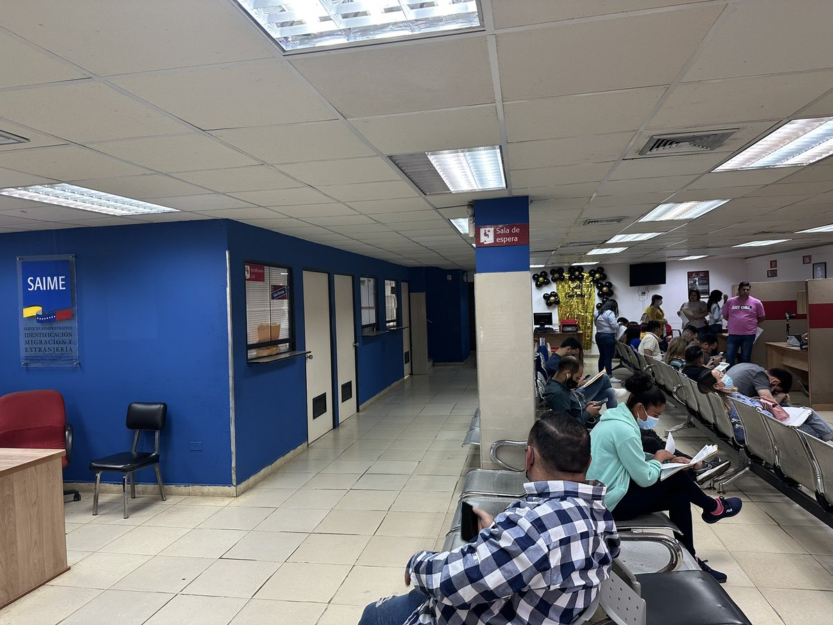 Norberto_G's tweet photo. @VenezuelaSaime estamos esperando desde las 8 de la mañana para que los atiendan para nuestra cita de pasaporte en saime valle frío mcbo y son las 3 de la tarde y no dan una respuesta solo dicen problema con la planilla https://t.co/BMfuYxFzTd