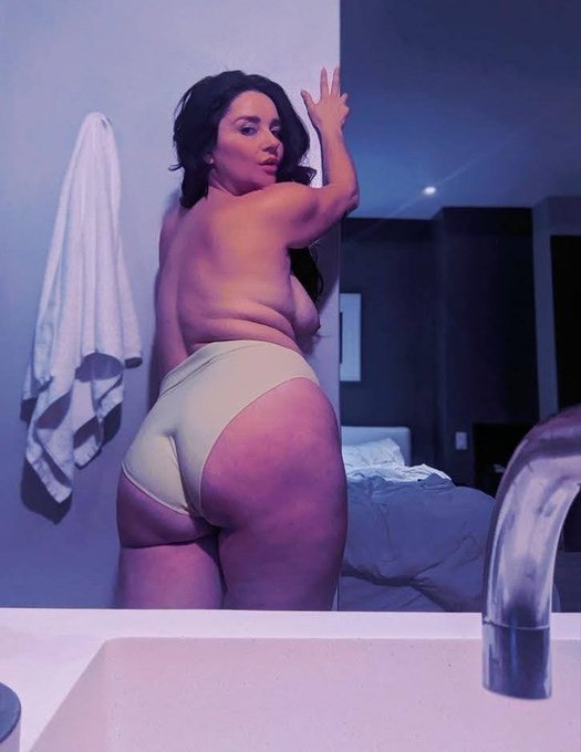 ✨My anxiety is chronic, But my ass is iconic✨ I'm skipping town in the beginning of April, so catch me<a href="/tag/mvsales"class="tags"><span>#mvsales</span></a>