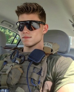 Mickeywaters10's tweet photo. Hell yeah I still play with my G I Joe https://t.co/a4TJji1jFG