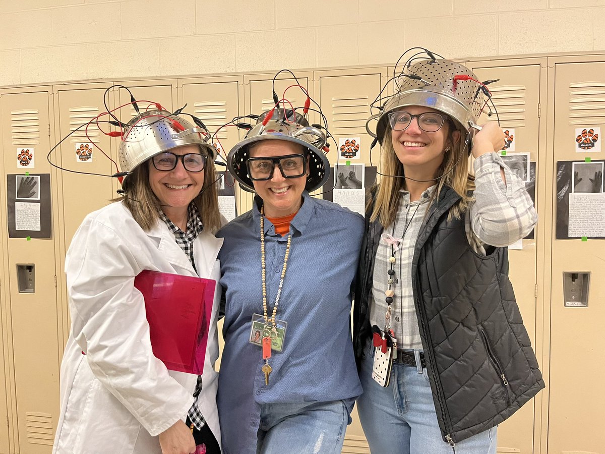 Mrs. Dominick tweet media