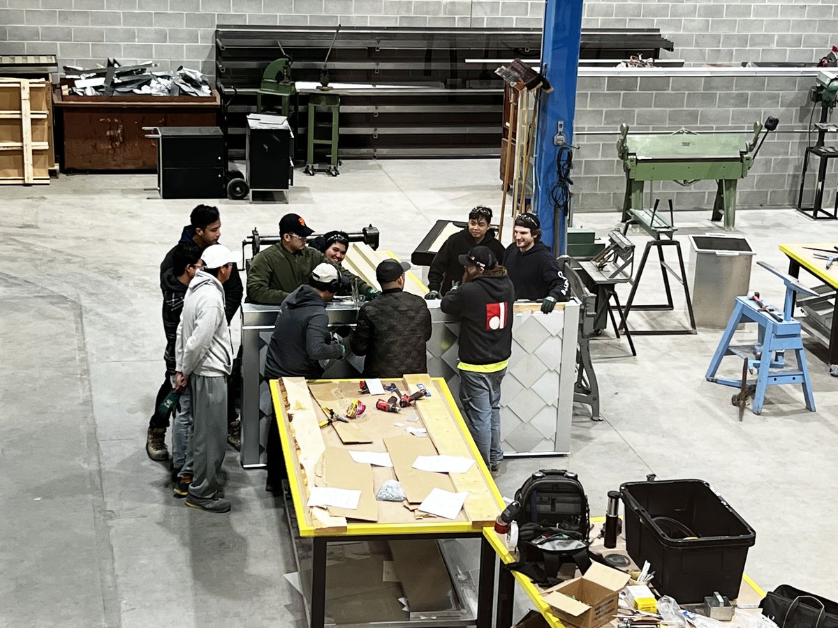 SMWTCS's tweet image. Our Architectural Sheet Metal Level 3 students are working on architectural cladding at our new training facility in the Valley. 

#ArchitecturalSheetMetal #ArchitecturalCladding #NewTrainingFacility #SMITB #SMWTC #SMARTLocalUnion280 #classes #jobs #unionsheetmetalworkers