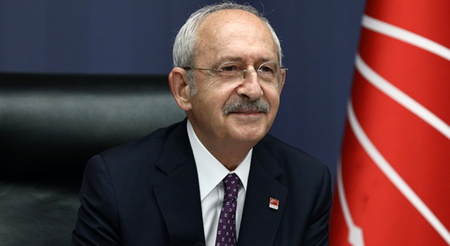 Kılıçdaroğlu:

"Biz ne için birleşiyoruz? Tayyip Erdoğan'a karşı mı birleşiyoruz? Bu kadar emeği bu kadar küçük bir hedef için mi harcayacağız.."