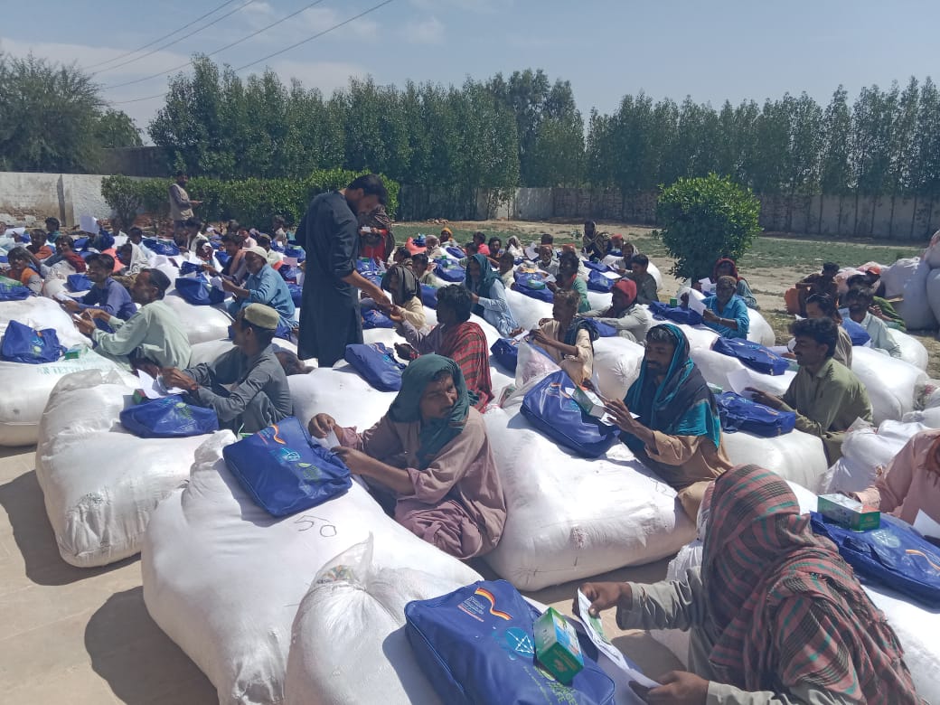 Sami_Foundation's tweet photo. The winterization kit distribution, which was organized by @SamiFoundation in collaboration with @ActedPakistan under the 04FID project titled "Provision of Emergency Relief and Early Recovery Support to Monsoon Flood Affected Communities of Union Council Daro Bazar,  Sanghar. https://t.co/7p7pfdR4Ih