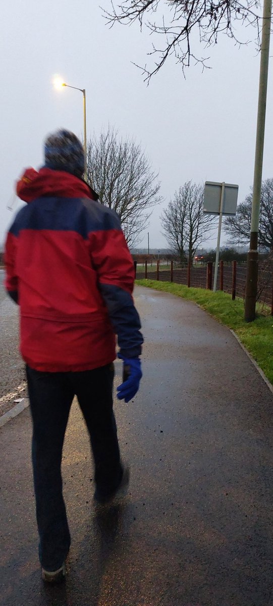 FindTime4Xrcise's tweet photo. #ExerciseStreak day number 3,648. One of the main reasons for taking exercise every day is that it gets me out on the cold, wet days. I call them bread &amp; butter days. Days like today. 4 days to go until the 10-year mark.
#FindTimeForExercise
#5kEveryDay
#5kEveryDayChallenge https://t.co/oZ0coOzKks