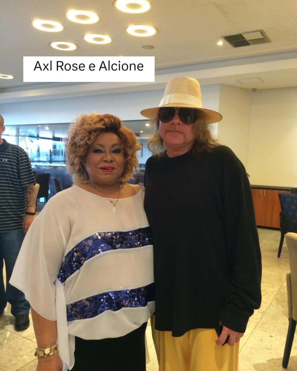 🚨Thread os rolês aleatórios dos famosos

1. A amizade de Axl Rose e Alcione