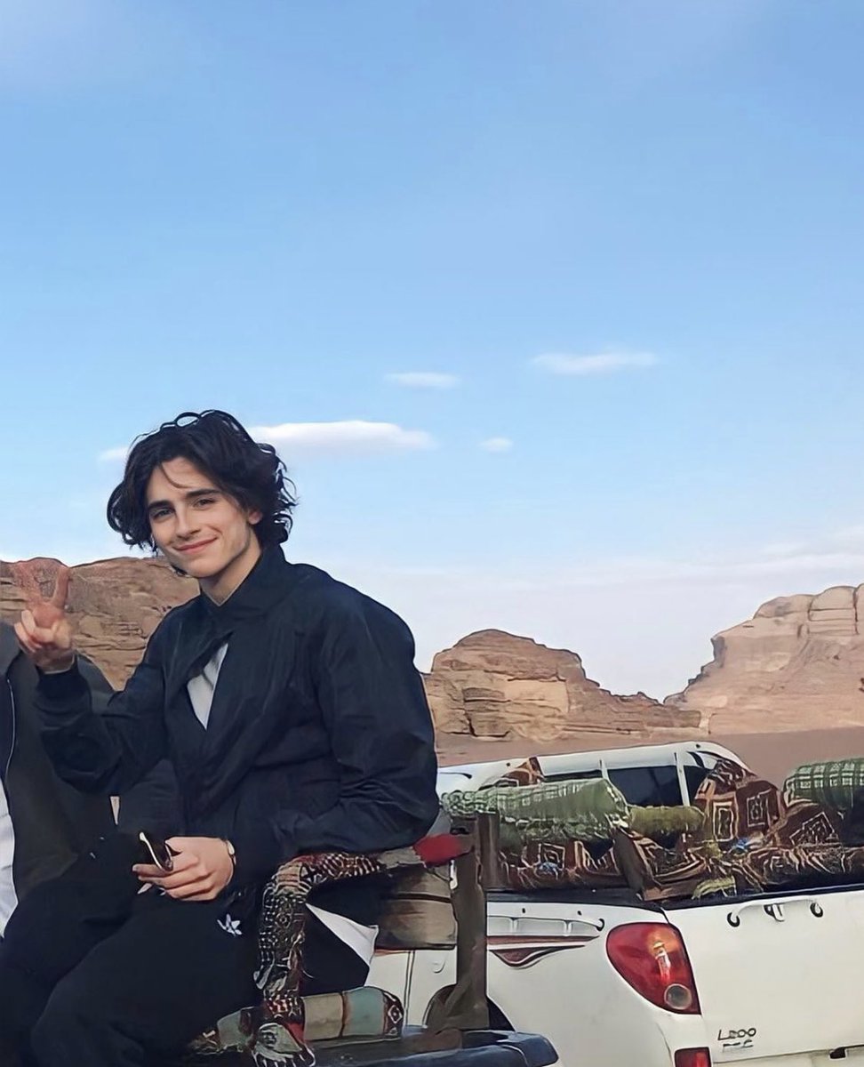 New/old photo of Timothée Chalamet during the filming of #Dune (via aburashed_issam)
