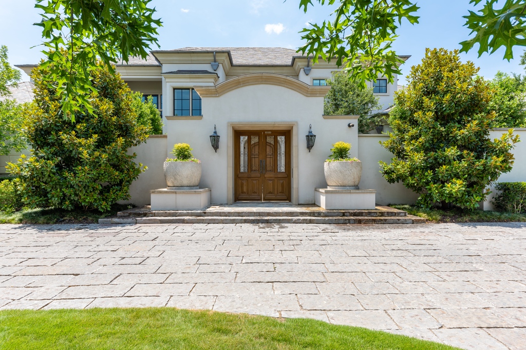 sharp_frame's tweet image. Hello spring, nice to see you again! Check out these gorgeous photos we did last spring for @southern.botanical 🌿💚

#spring #commercialphotography #dfw #sharpframemedia #landscape #landscapedesign #sanantoniotx