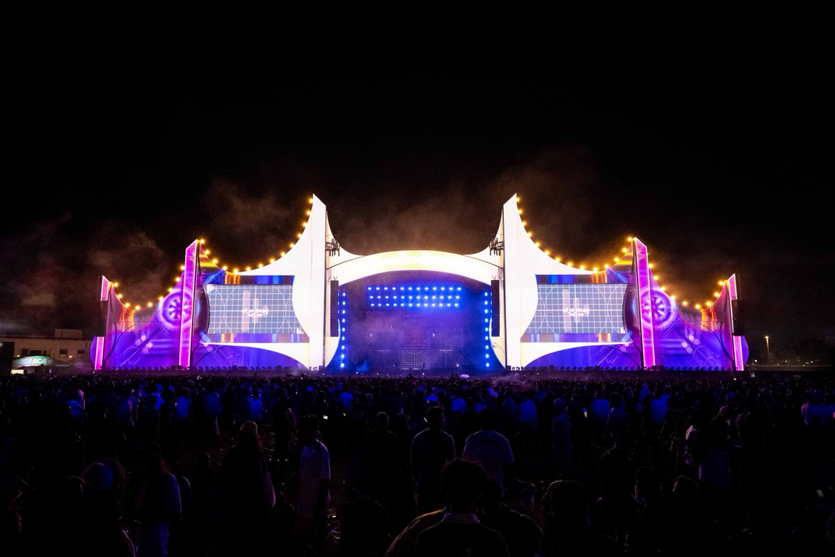 productionglue's tweet photo. It was full speed ahead to cross the finish line with @MDLBeast on another spectacular Formula 1 celebration.
#AdvancingPossible #Experiential #MomentsThatMovePeople #PhotoDump #Events #EventProfs #Formula1 #F1 #Jeddah #Concerts #Music #MDLBEAST #Saudi https://t.co/zvfgrR3Pgz