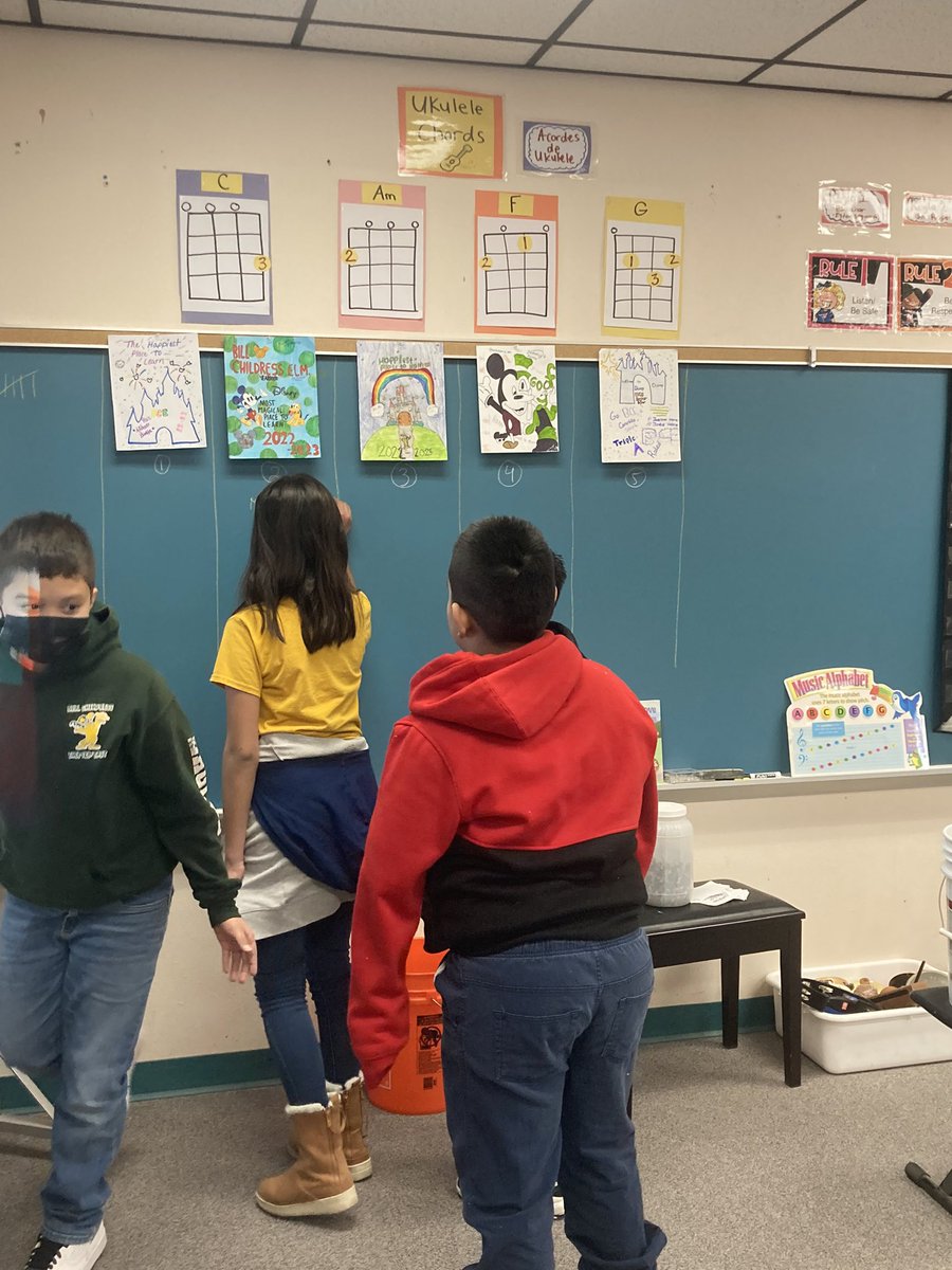 MusicBce's tweet photo. Voting for our yearbook cover! @GoldenEaglesBCE https://t.co/QpM4Izz3tJ