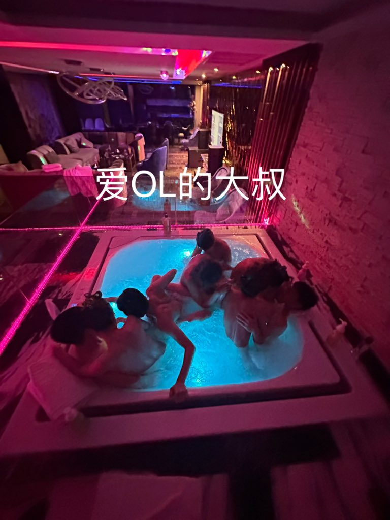 uncle_love_ol's tweet photo. 该怎么玩 就怎么玩 https://t.co/SoOCBY8svF