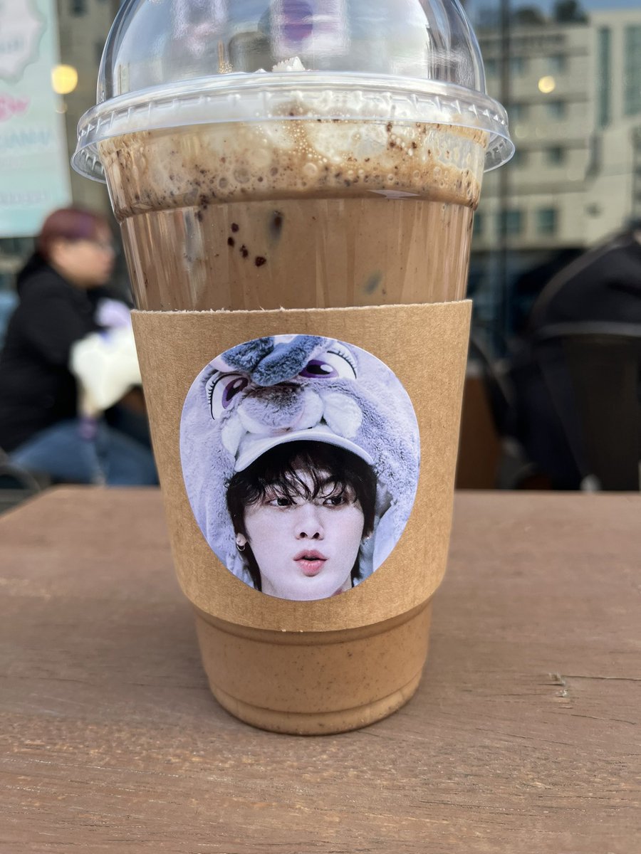 bestDmate's tweet photo. #바람처럼_다가온_산하의_스물넷
늘 귀여운 우리 따나야~🐣 우리 아로하가 팬콘에서 행복했던만큼 너에게도 행복한 순간이었길…💜 곧 있을 빈이 형아와의 출장도 조심히 잘 다녀오구~ 늘 바라지만 오늘은 정말 건강하고 특별히 행복한 산하이길 바라🥰💜 https://t.co/72R2Efmo6I