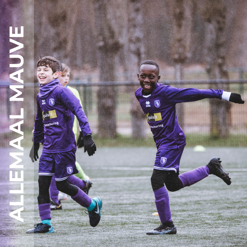kbeerschotva's tweet photo. Samen tegen racisme, want wij zijn allemaal mauve. 💜

Zie je discriminatie? Reageer. ���

#FightRacism #AllemaalMauve #DagTegenRacisme