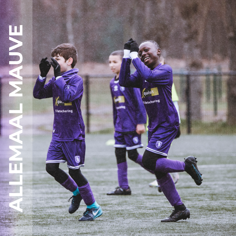 kbeerschotva's tweet photo. Samen tegen racisme, want wij zijn allemaal mauve. 💜

Zie je discriminatie? Reageer. ���

#FightRacism #AllemaalMauve #DagTegenRacisme