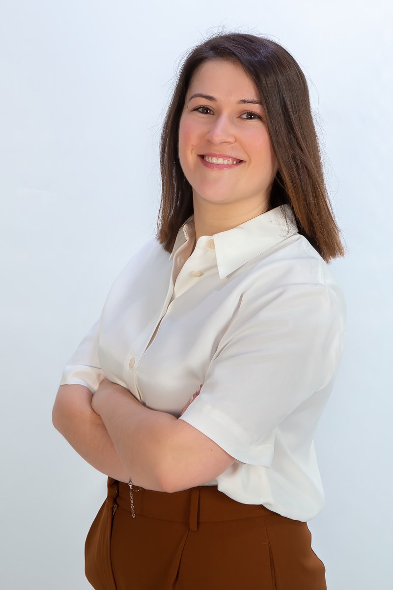 TraduccionesCMS's tweet photo. ¿Qué es CMS Traducciones?
Mi nombre es Cristina Martínez Susmozas y soy traductora EN/IT>ES especializada en traducción jurídica y económica. Además, soy traductora jurada de inglés. 😊😊🤗 https://t.co/f8mesgGV07