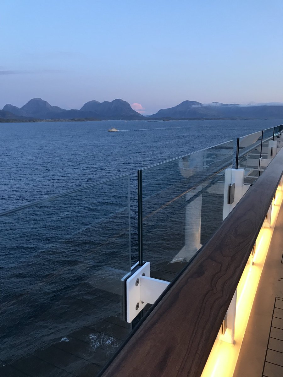 TS_78_'s tweet photo. @hastemakippen Ich schäme mich, aber meine Norwegen-Kreuzfahrt auf der Mein Schiff 4 war ein richtig geiles Erlebnis (sorry, #kreuzfahrtshaming, bin dafür aber viele Jahre nur anne Ostsee oder nach Österreich!). https://t.co/yW7iaP3tDO