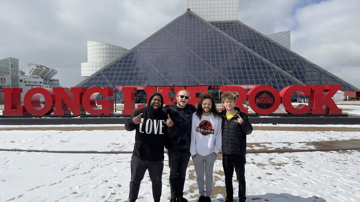 Had to stop by the Rock'n'Roll Hall Of Fame on our way out of Cleveland! What an incredible place full of inspiration 🙌