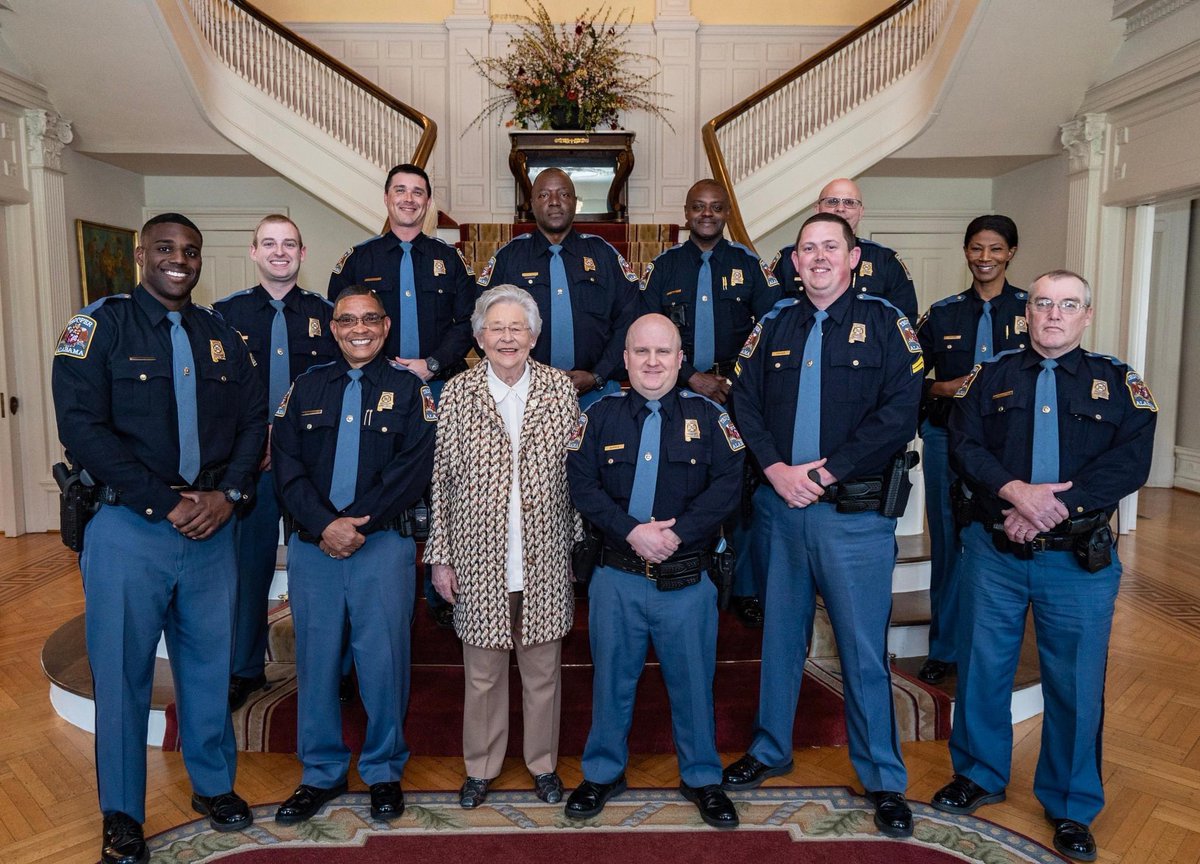 Recently, Governor Kay Ivey met with Troopers in ALEA's Protective Services Division assigned to the Executive Mansion Detail to present each one with a new challenge coin. Thank you, @GovernorKayIvey! 📸: Courtesy of Hal Yeager