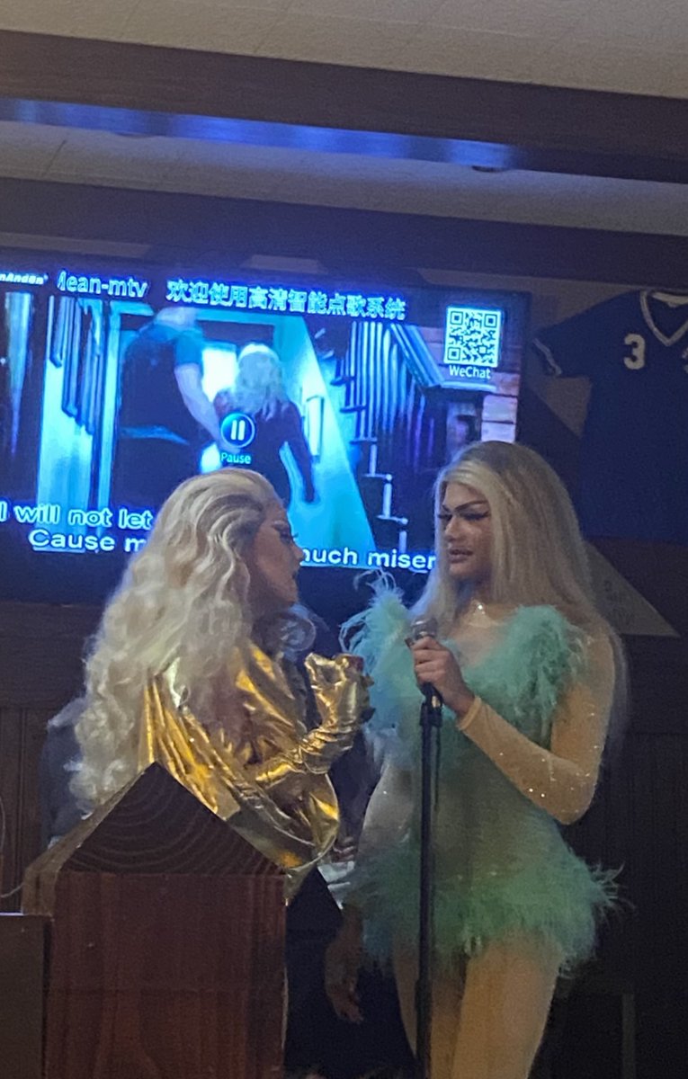 newenglandernec's tweet photo. Drag Queen Karaoke Attracts Large Crowd by   - https://t.co/WbMKFCd0nM https://t.co/fD2Rqew9Hq