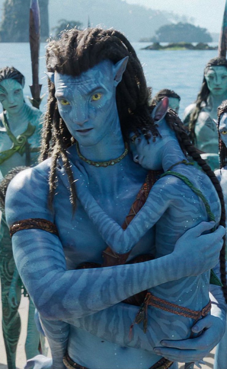 tuk’s head resting on his shoulder 🥺