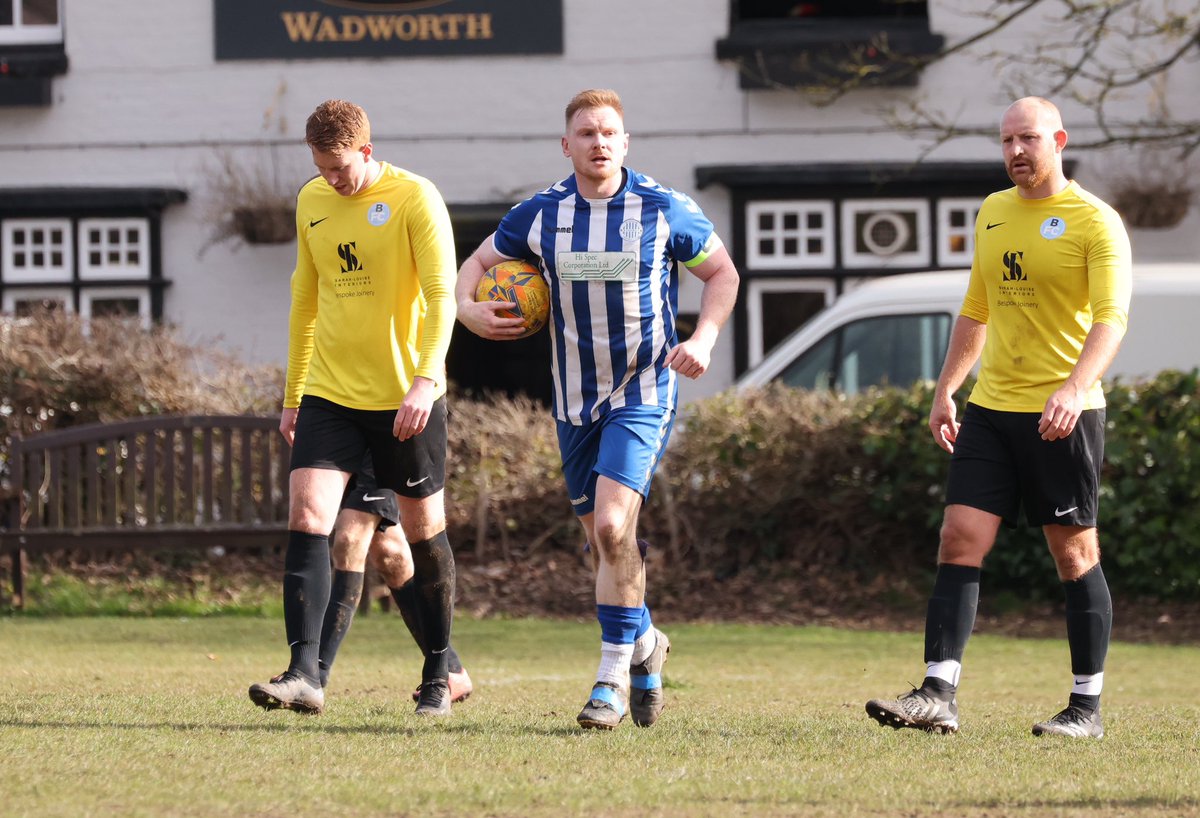 WickhamSaturday's tweet photo. A few photos from our match last weekend!
#saturdayfootball #saturdayleague #wickhamdynamos #midsolent https://t.co/KMBnPf7xaN