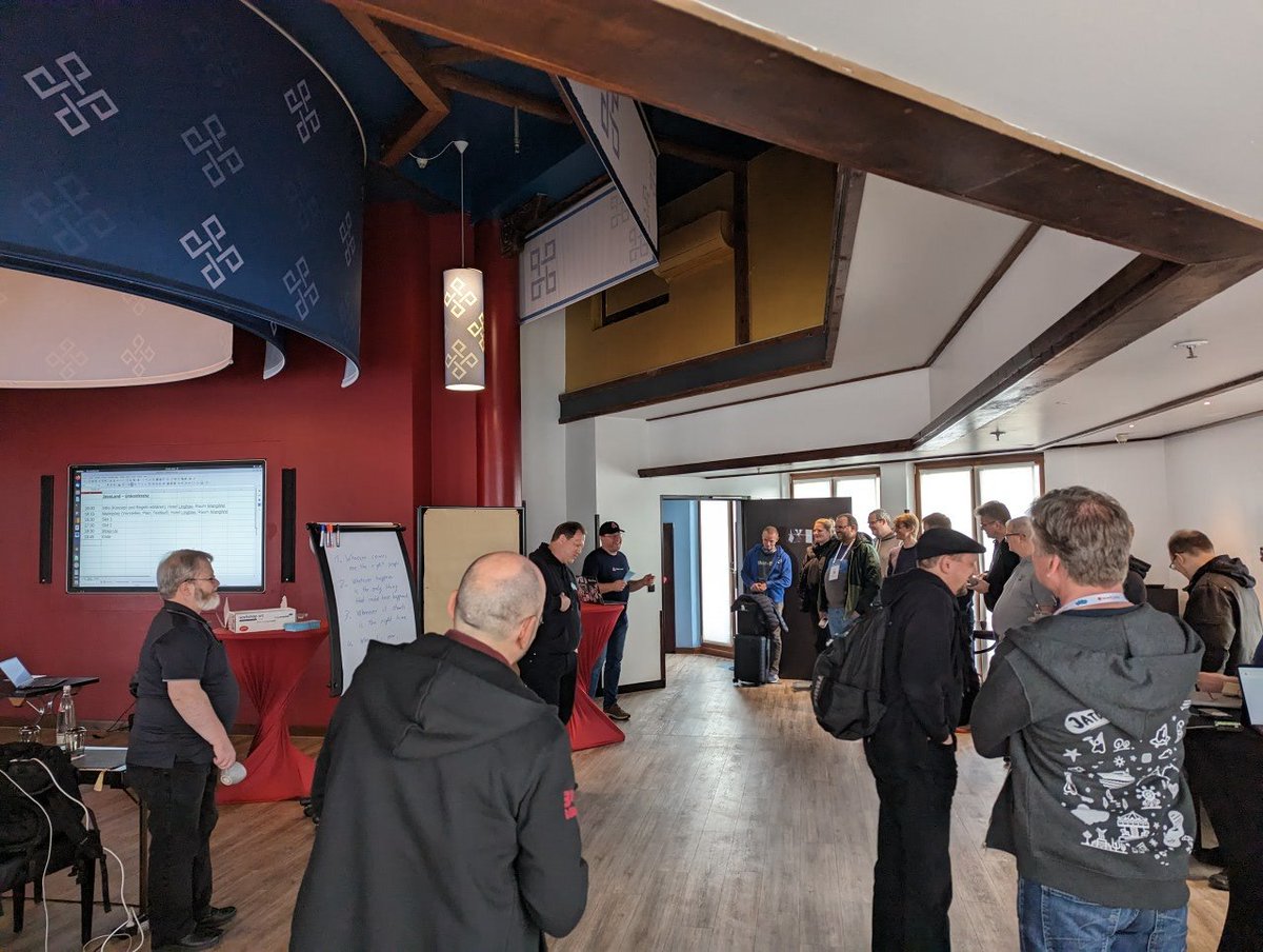 patbaumgartner's tweet image. #JavaLand Unconference is already getting hot!