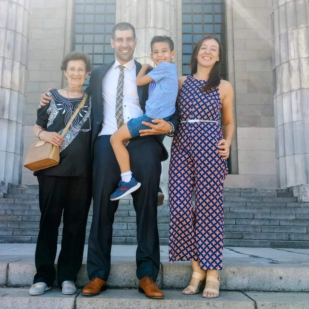 AChamatropulos's tweet photo. TESIS DOCTORAL YA DEFENDIDA en la UBA! 💪 No me olvido más del lunes 13 de marzo de 2023!😊

Afortunadamente, salió todo excelente gracias al apoyo de mi familia, directores y amigos😊! Sin ellos era imposible!

Sueño cumplido!!! (obviamente fui puro llanto de emoción!!) https://t.co/j0tQKhE9TE