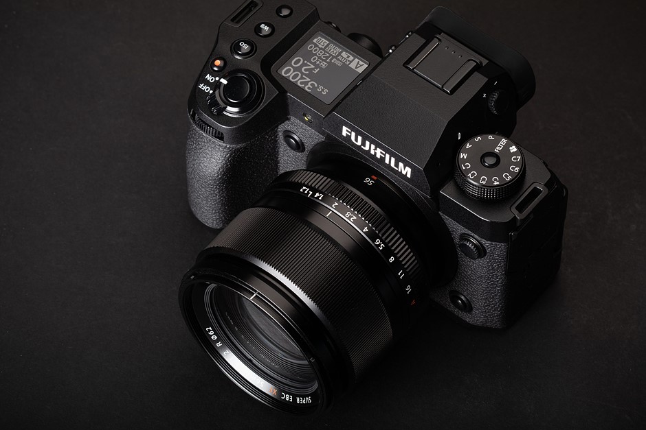 3DFONTS's tweet photo. Fujifilm X-H2 review https://t.co/57dHPw2AYW https://t.co/qXCohsWIPf