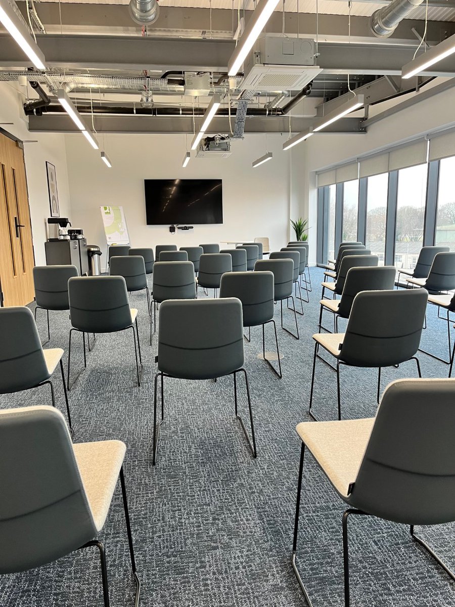 SmartBaseUK's tweet photo. Need a meeting or conference room? We've got a range of rooms from 1-80 people in a range of formats.
Follow this link for prices and availability:- https://t.co/TUsaPbz7rf or hello@smart-base.co.uk
#meetings #bournemouth #christchurch #poole #dorset #conference #smartbase https://t.co/bUknruRy2C